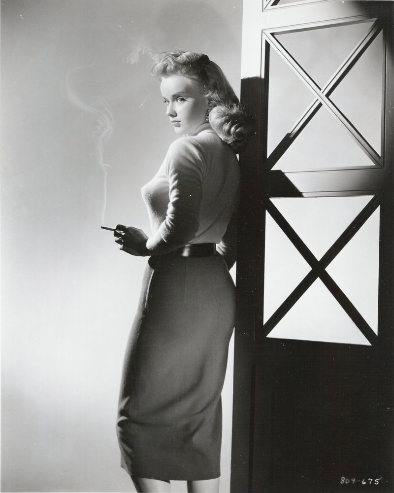 anne-francis-smoking-film-noir-sweater-girl.jpg